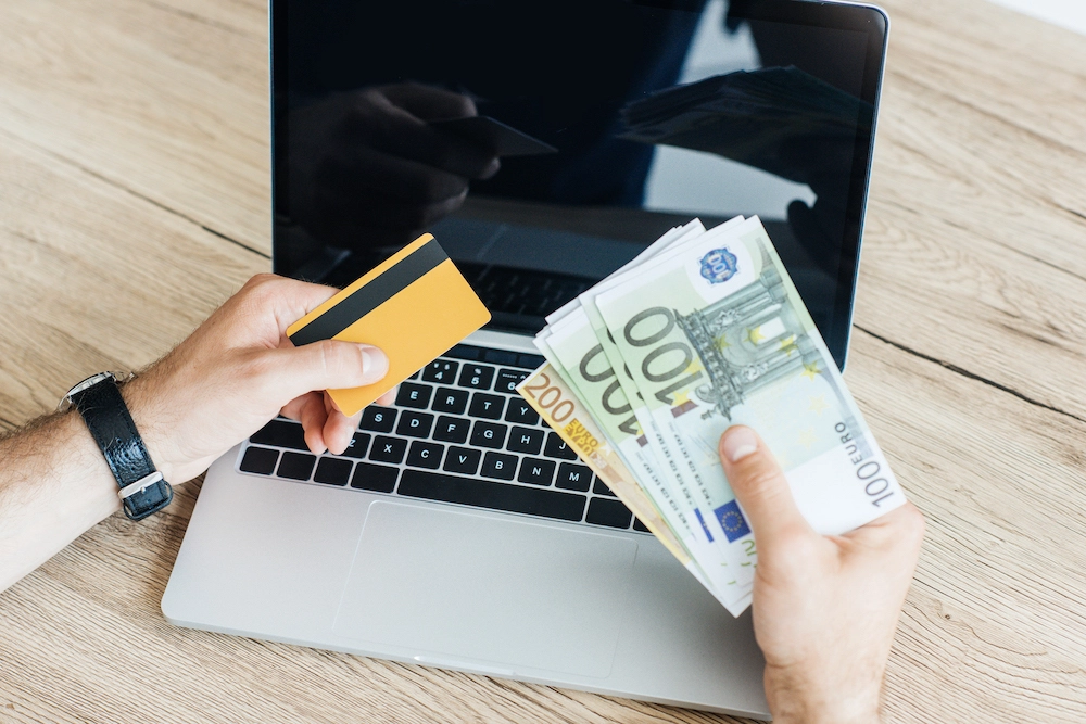 Come funziona il cambio valuta online? Tutto quello che c'è da sapere e perché conviene